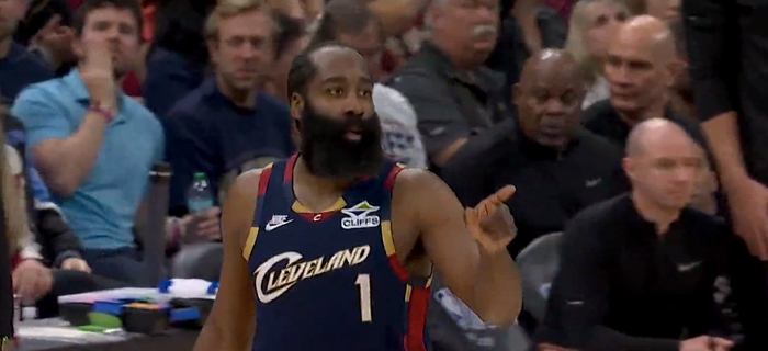 必赢体育-开场225秒狂轰11分!哈登5记三分25分11助仅2误 米切尔下半场39分|詹姆斯·哈登|活塞|骑士|邓罗|阿伦_新浪新闻